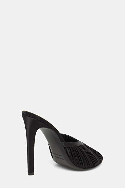 BLACK SHOE 3