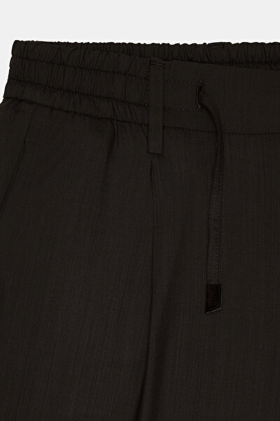 BROWN TROUSERS 4