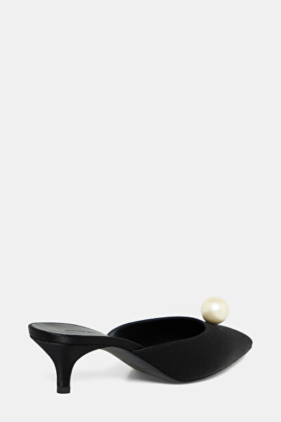BLACK SHOE 3