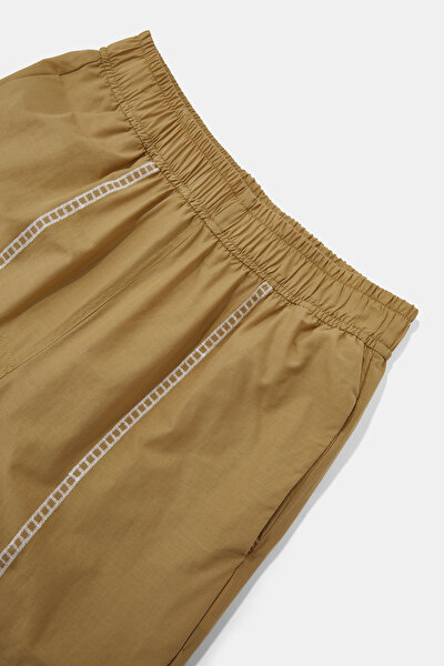BEIGE TROUSERS 3