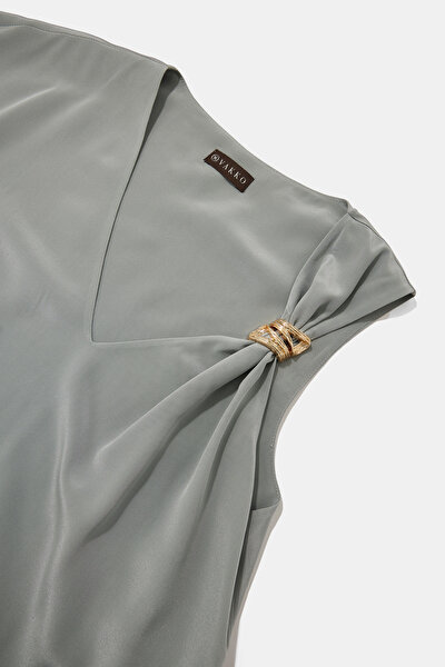 MINT V NECK SHORT SLEEVE BLOUSE 9
