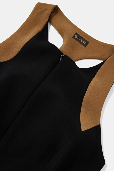CAMEL BASIC / ROUND NECKLINE SLEEVELESS JUMPSUIT 10