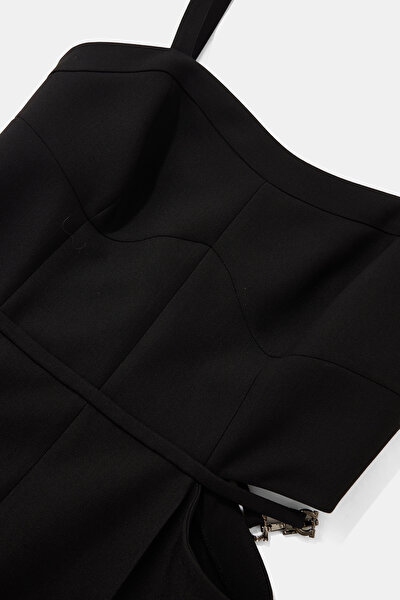 BLACK SQUARE SLEEVELESS SUSPENDER JUMPSUIT 3
