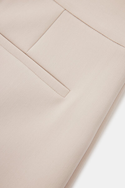 BEIGE TROUSERS 8