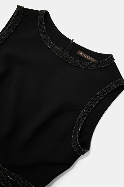 BLACK SLEEVELESS BELOW THE KNEE DRESS 8