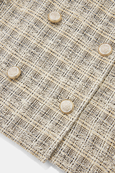 BEIGE JACKET 4