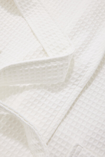 BATHROBE 4