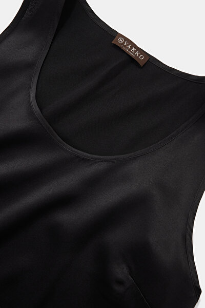 BLACK BASIC / ROUND NECKLINE SLEEVELESS BLOUSE 3