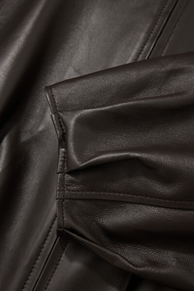 BROWN JACKET 10