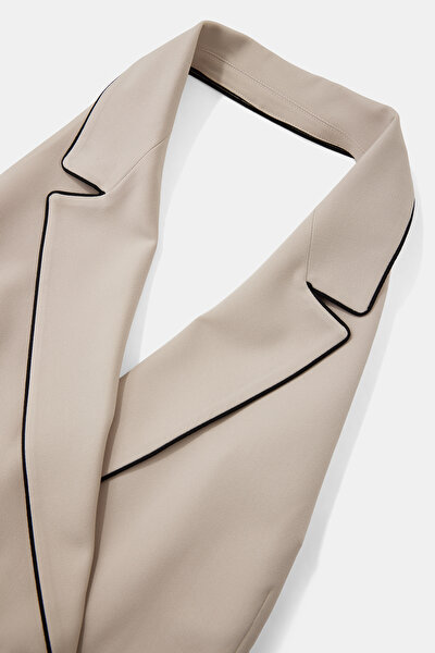 BEIGE SLEEVELESS ABOVE THE KNEE DRESS 8