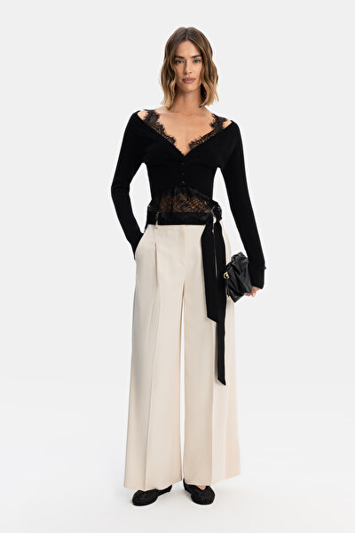 BLACK LACY TRICOT 5