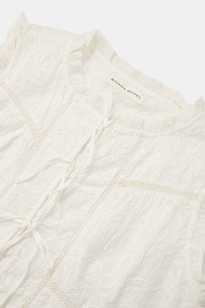 WHITE BLOUSE 3