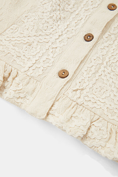 WHITE VEST 4