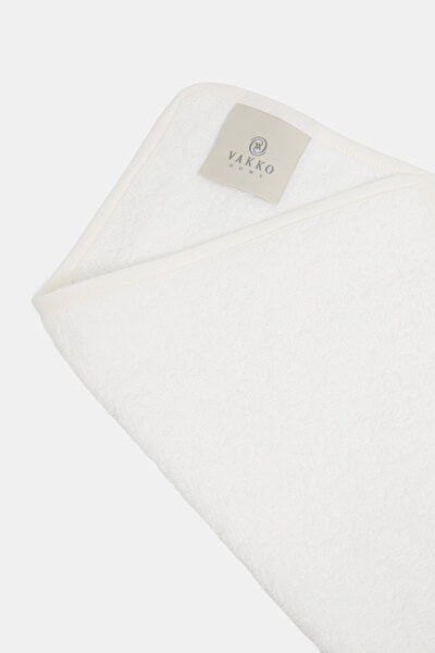 POUCH WITH TOWEL 3