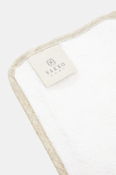 POUCHES WITH TOWELS 3