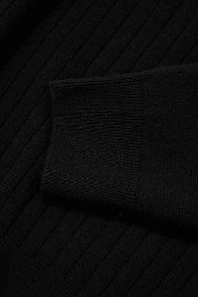 BLACK 1/2 TURTLENECK TRICOT 4