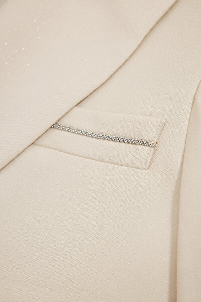 BEIGE JACKET 4