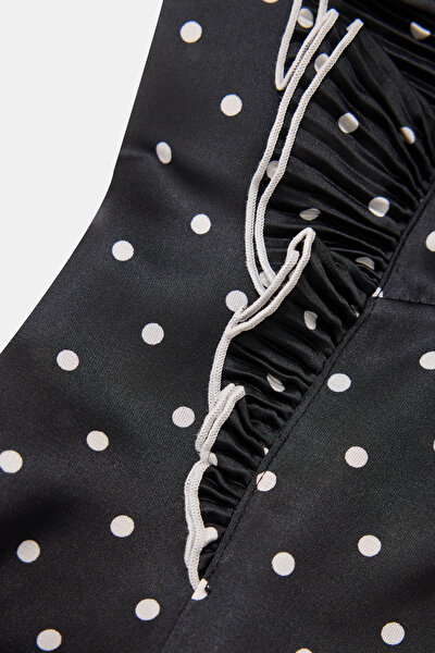 WHİTE SLEEVELESS BLOUSE 4