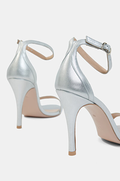SILVER LEATHER SHOE 5