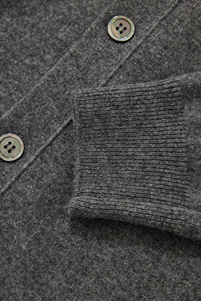 GREY JACKET 4