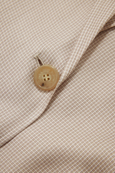 BEIGE BUTTONED JACKET 4