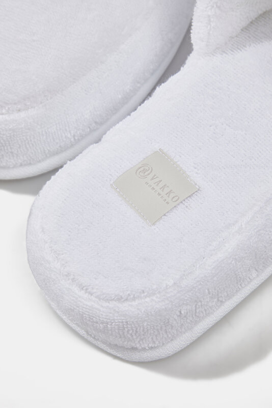 SLIPPERS 3