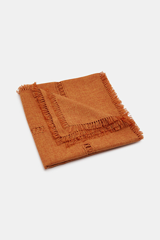 TABLECLOTH 2