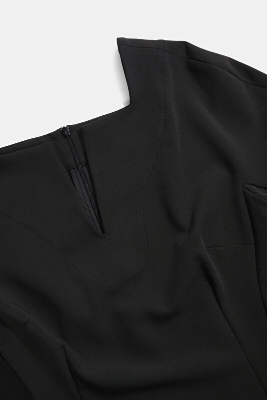 BLACK SHORT SLEEVE BELOW THE KNEE DRESS 3