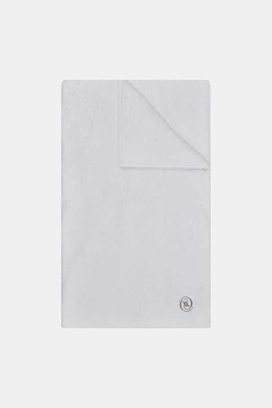 MONOGRAM BEYAZ HAVLU 4