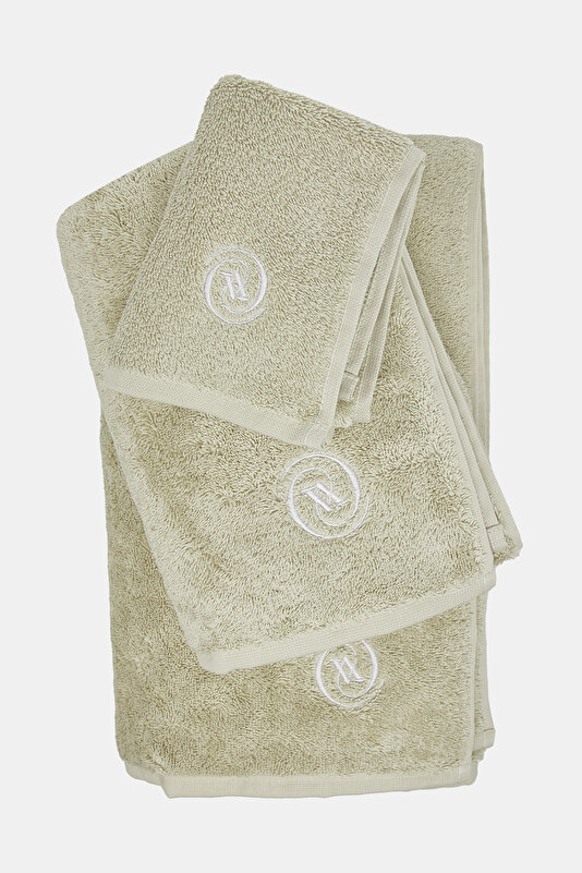 TOWEL 2