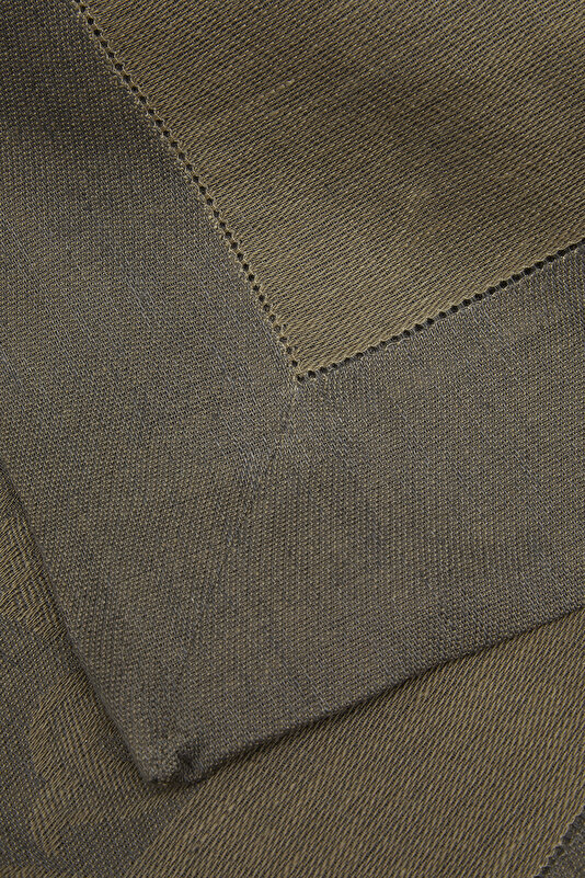 TABLECLOTH 3