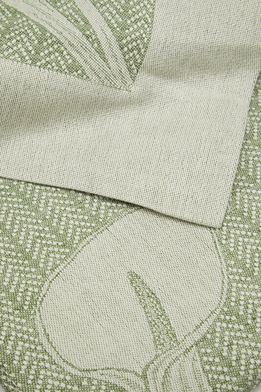 TABLECLOTH 3