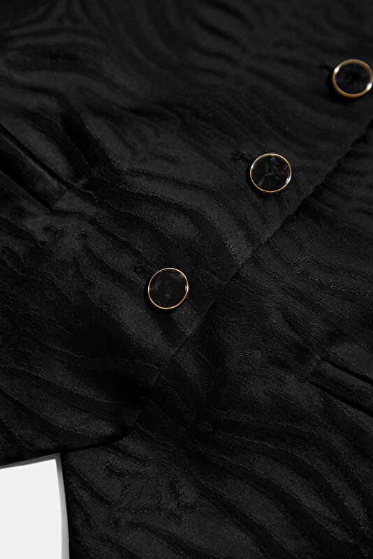 BLACK VEST 4