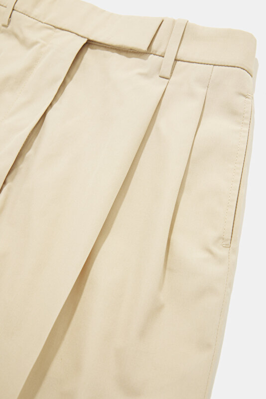 BEIGE SHORTS 3