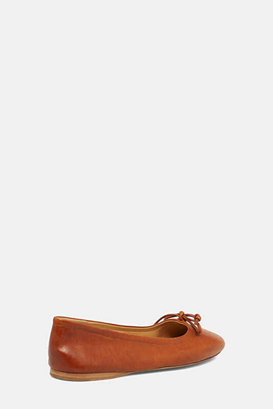 TAN FLAT SHOES 3