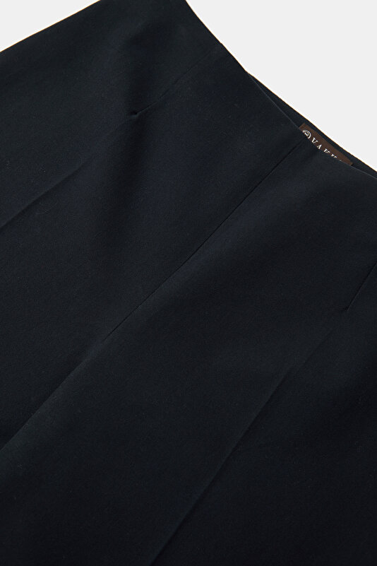 NAVY BLUE SKINNY LEG TROUSERS 3