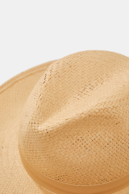 SAND HAT 3