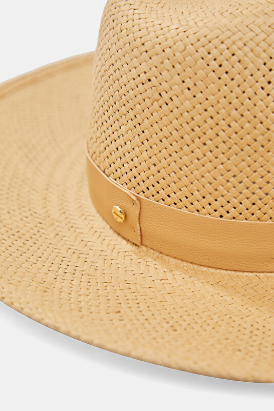 SAND HAT 4