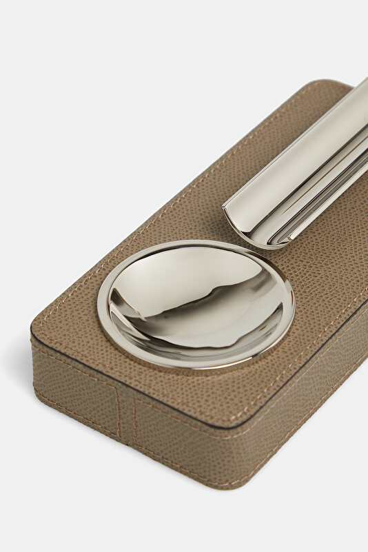 LEATHER ASHTRAY 3