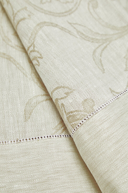 TABLE COVER 4