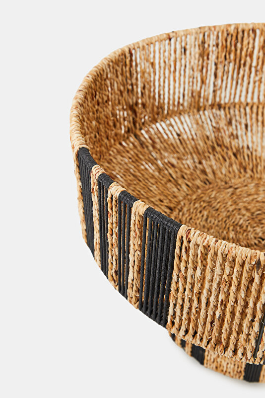 DECORATIVE LARGE SIZE WICKER VASE 4