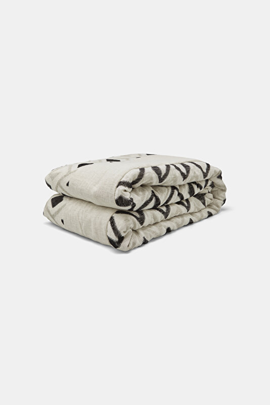 BEDSPREAD 2