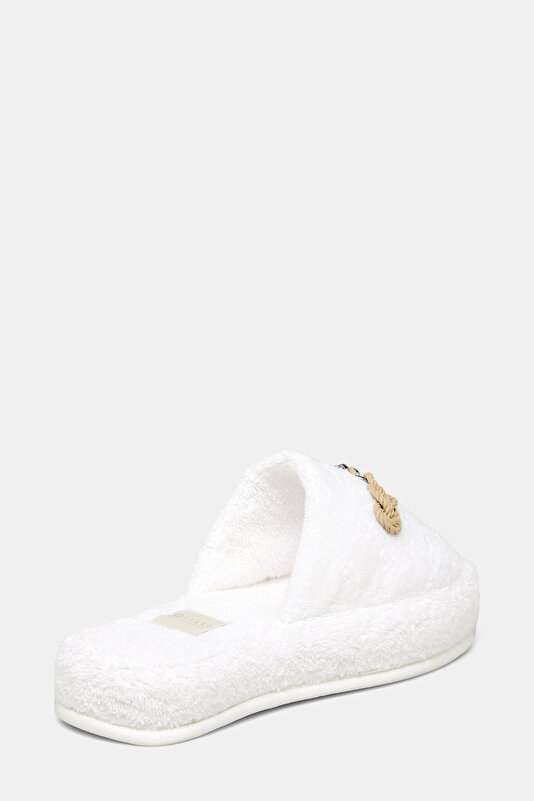 SLIPPERS 3