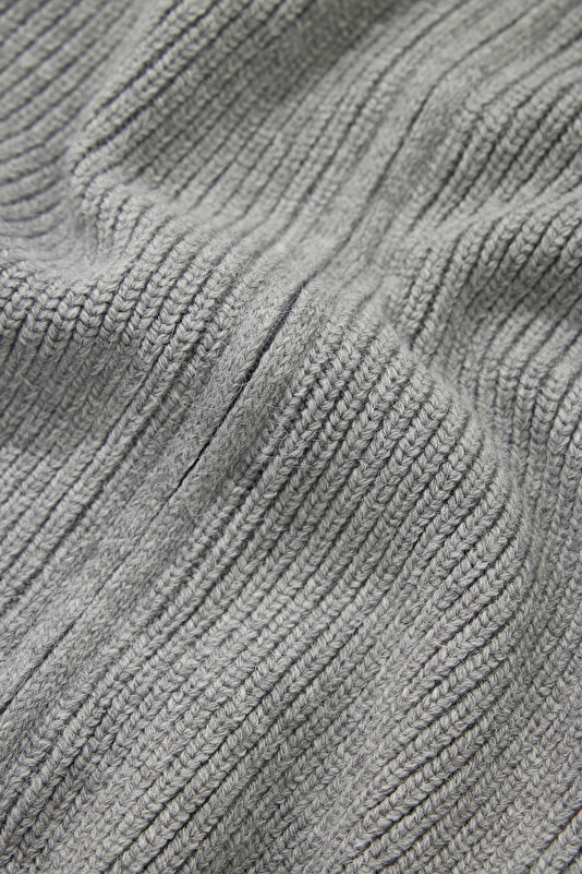 GREY TRICOT 4