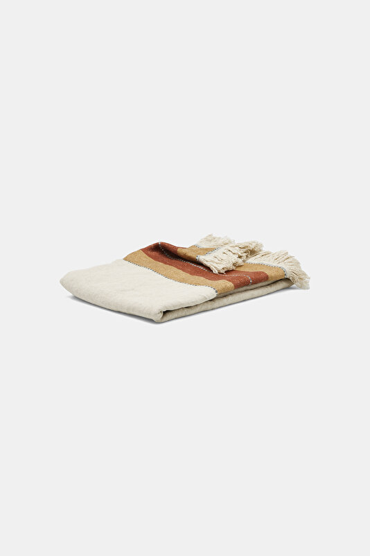 TABLECLOTH 2