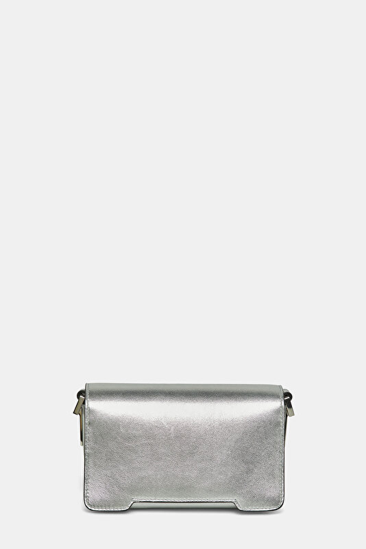 SILVER WICKER BAG 4