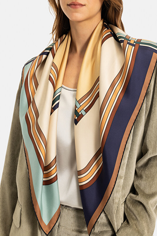 WATER GREEN GEOMETRIC DESIGN TWILL SCARF 4