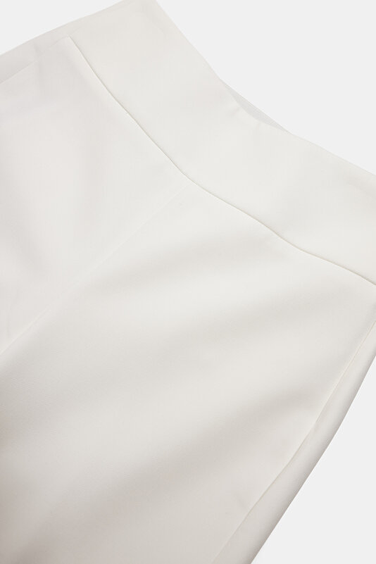 WHITE STRAIGHT CUT TROUSERS 3