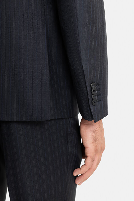 SMOKED WOOL SUIT 4