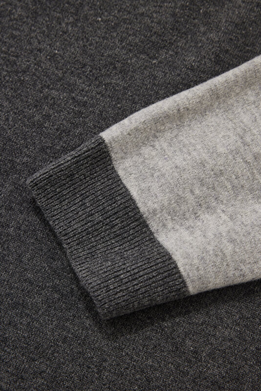 GREY BASIC / ROUND NECKLINE TRICOT 4